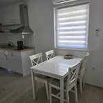 Homes Grot * Gradac (Split-Dalmatia)