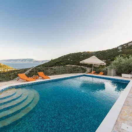 Homes Grot * Gradac (Split-Dalmatia)