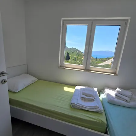 Κάμπινγκ Homes Grot *
